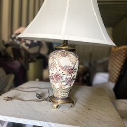 Antique Chinese Porcelain Bird Vase Lamp