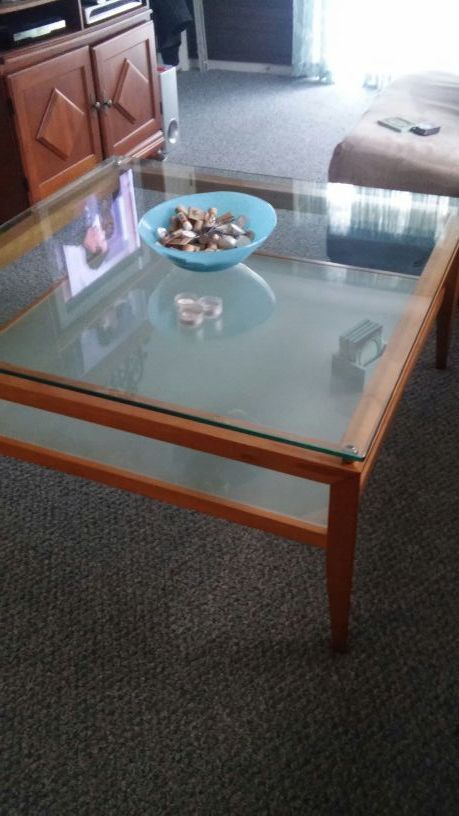 Coffee Table And 1 End Table Furniture In Winston Salem Nc Offerup