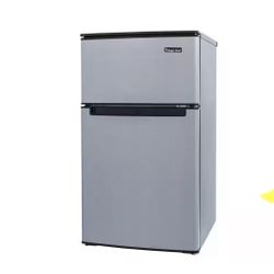Magic Chef 3.1 cu. ft. Mini Fridge in Stainless Look