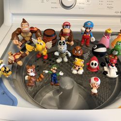 18 Piece Mario Kart Figures Toys Bundle Lot 