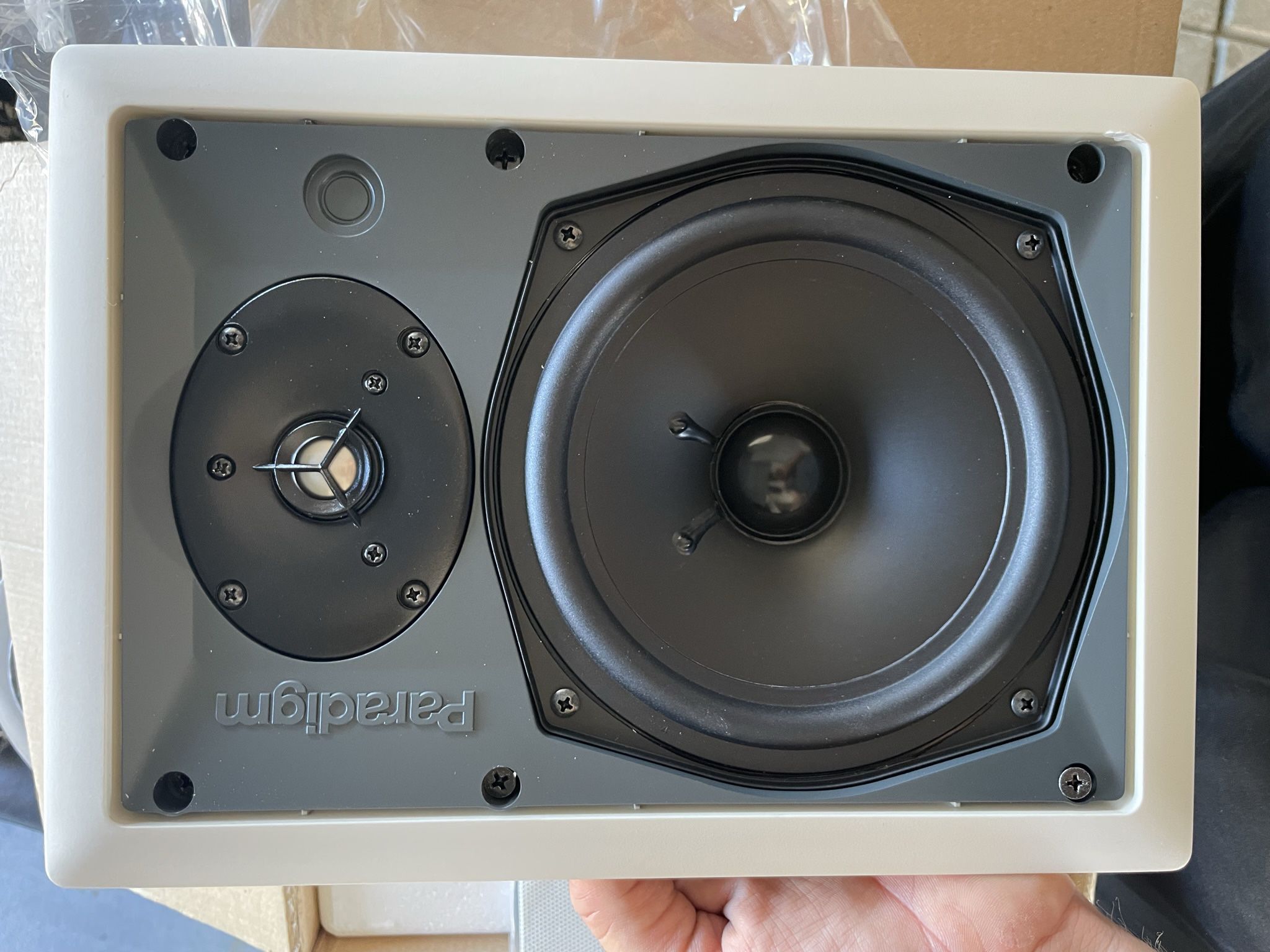 In wall Speakers NEW