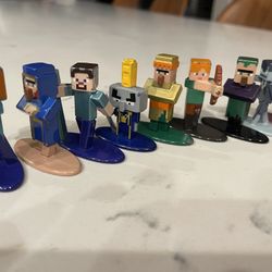 Minecraft Figures + Props - Lots of Pieces