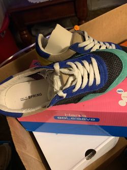 Spring walking shoes