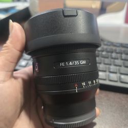 SONY FE 35MM 1.4 GM FULL FRAME LENS