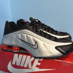 Nike Shox R4 Shoes Black Metallic Silver BV1111 008 Men Sz 10