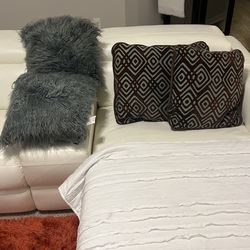 Decorative pillows
