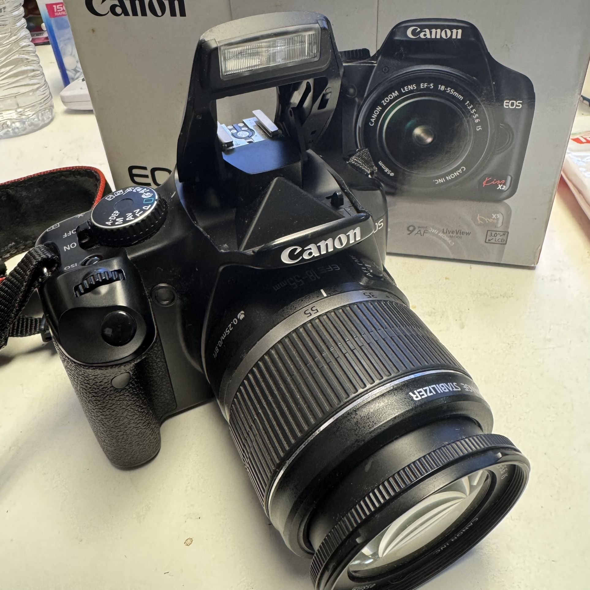 Canon EOS Kiss X2 18-55mm 1:3.5-5.6 IS Canon EOS Kiss X2 DS126181