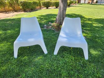 IKEA Outdoor white lounge chairs