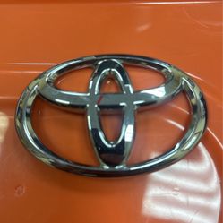 Corolla Badges