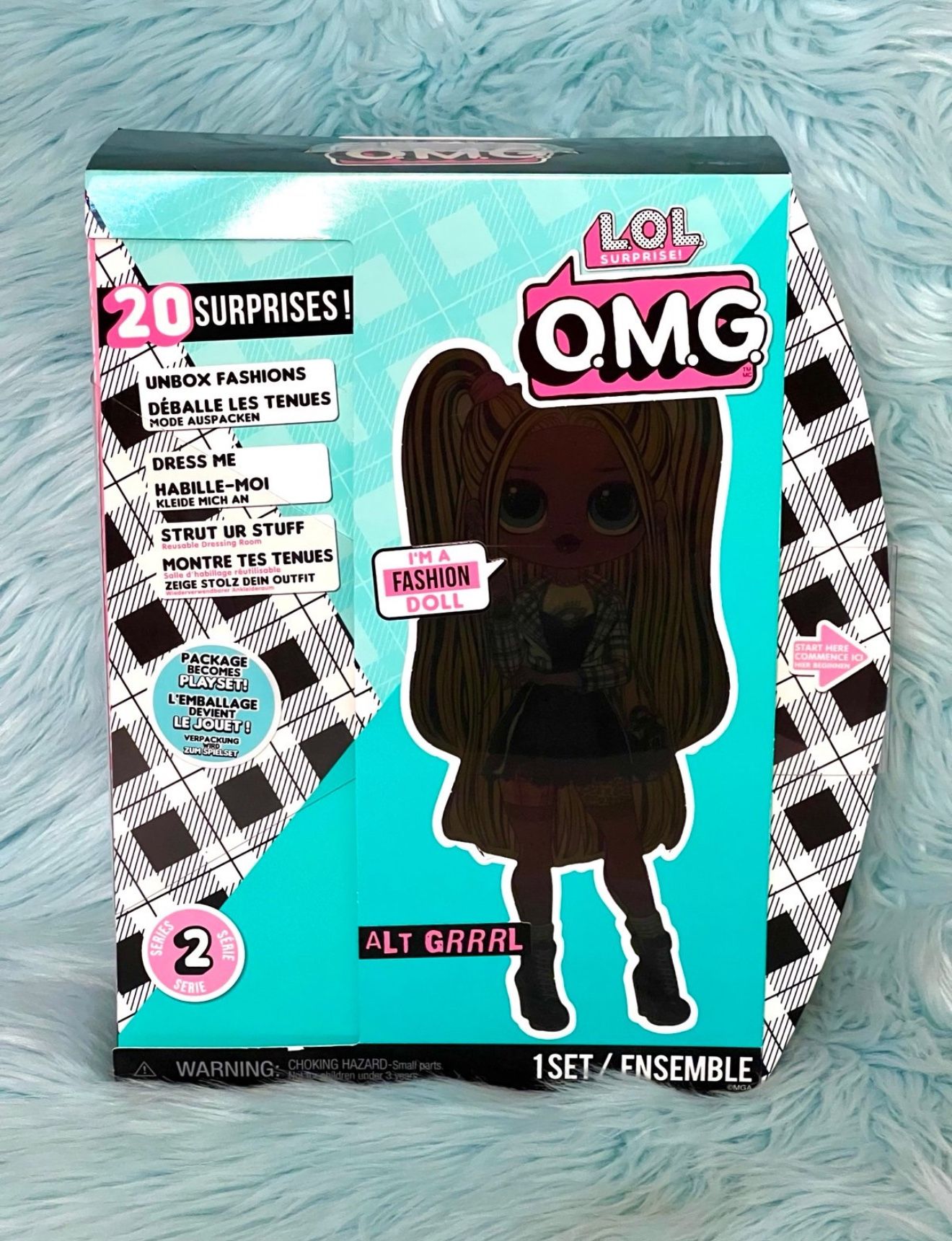 NEW! LOL Surprise OMG L.O.L. Alt Grrrl Doll w/ 20 Surprises Fast