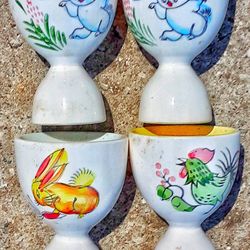 Woolworth made in Japan ceramic hen and chicken bunny eggcup set o 4 ! Hand painted !