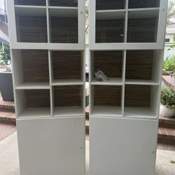 IKEA Bookshelves With Seagrass Wallpaper Backing 