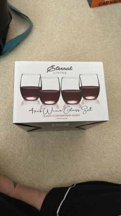 4 Piece Wine Glass Set 