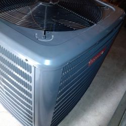 Se Venden Y Se Ponen Máquinas De Aire Acondicionado