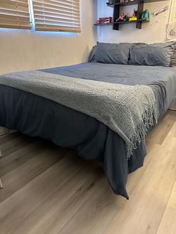 Casper electrical queen size bed