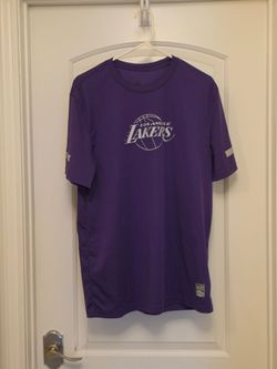 Los Angeles Lakers Tee Shirt. Large Size.
