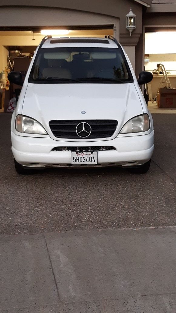 98 Mercedes Benz ML320* *Parting Out**