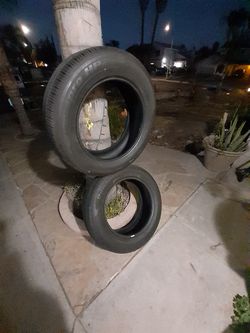 Two 18inch rim tires Hankook 235-60R18