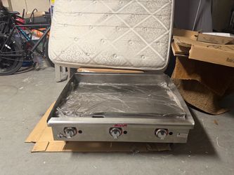 NEW Star-Max 636TF 36” Commercial Gas Griddle — Never Used