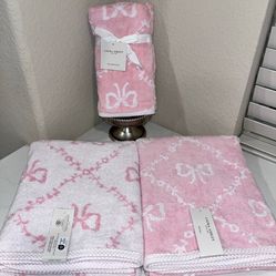 4-PIECE NWT LAURA ASHLEY PINK AND WHITE COQUETTE BOW DESIGN TOWEL SET