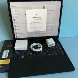 Apple IPad Pro 12.9” 5th Generation (M1 chip/ Face ID/2021) 128GB with pen, keyboard & Accessories