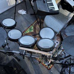 Electronic Drum Set