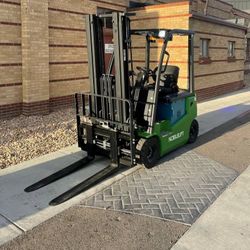 Brand New Electric Forklift
