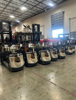 Crown electric pallet jacks