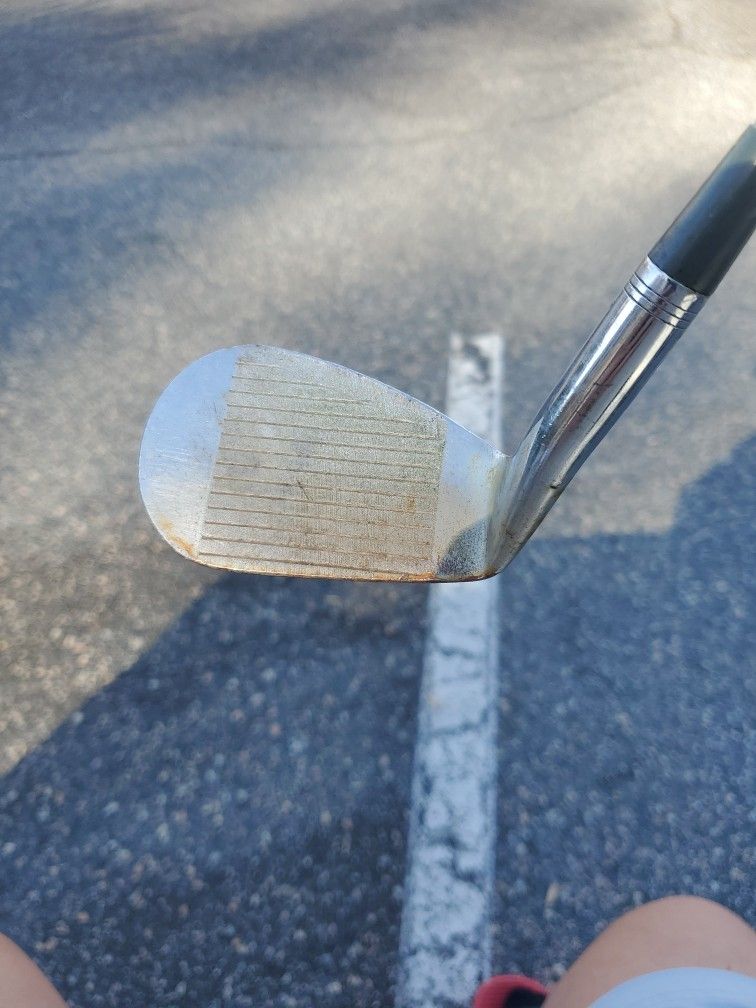 Spalding 9 Iron