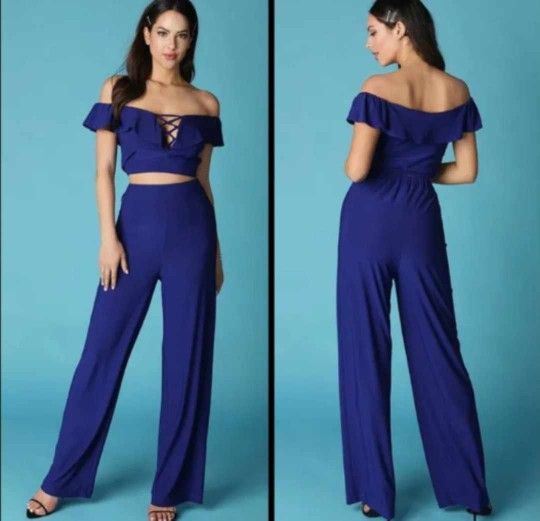 New Women's 2 Piece Set Size Medium