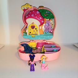 Polly Pocket Unicorn Forrest compact and 2 mini figures 