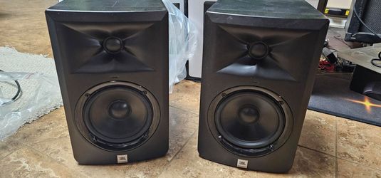 JBL LSR305 5in Studio Monitors