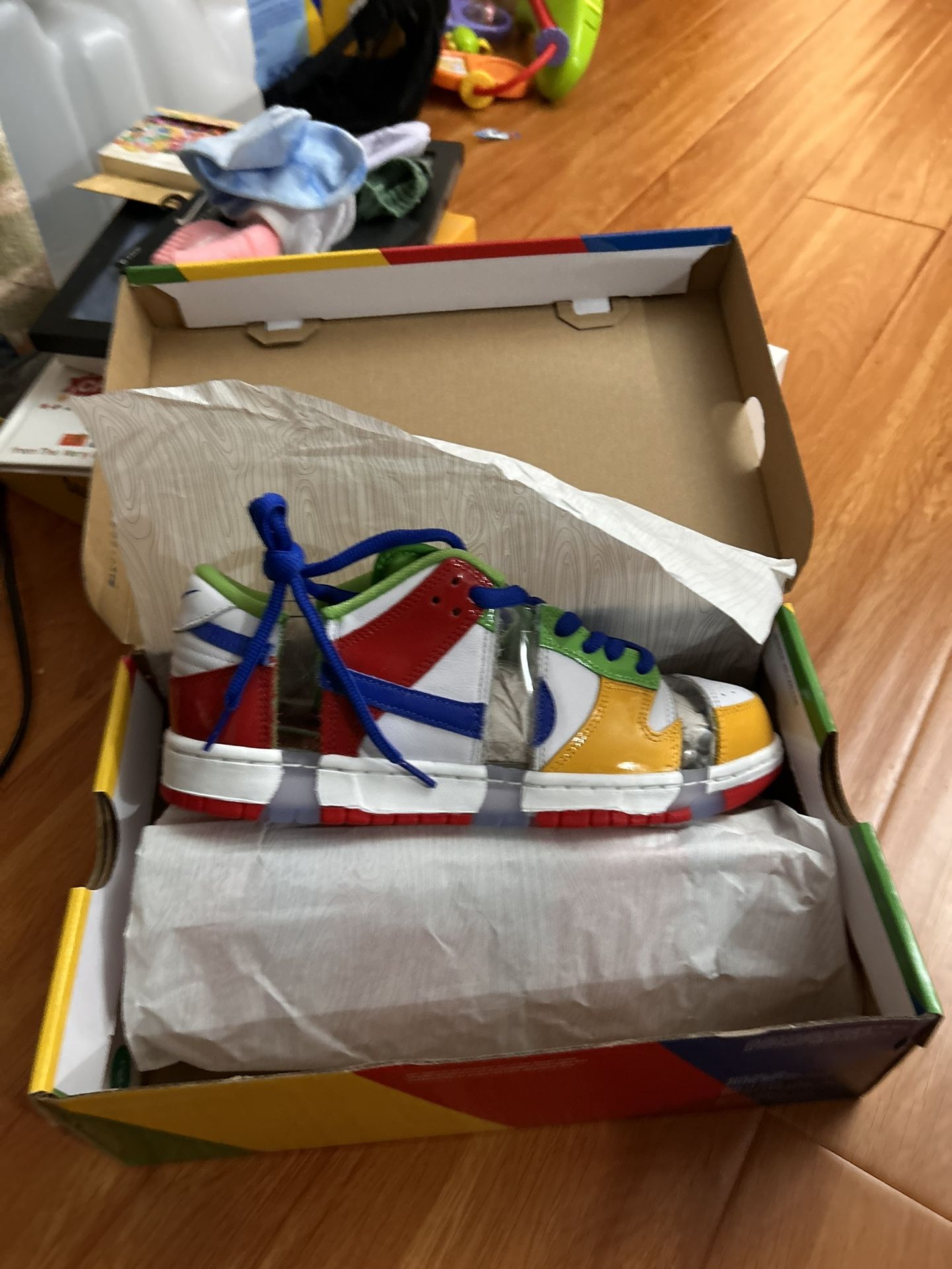 Nike Dunk Low SB Sandy Bodecker FD8777 100 White/Hyper Royal/Mean Green Size 9