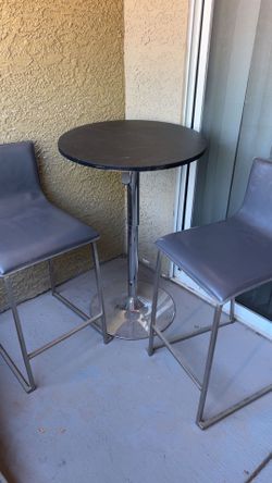 Pub table and stools