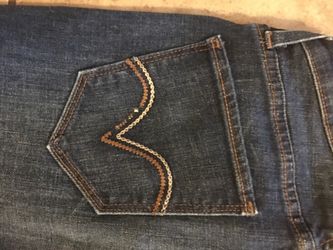 Levi’s size 4