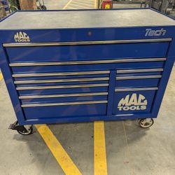 Mac Toolbox 50.5" X 25"