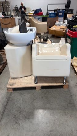 Beauty shop wash bowl and chair