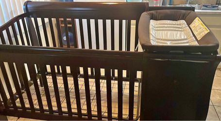 Dark Espresso Baby Crib with Changing Table