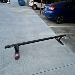 Element skate rail