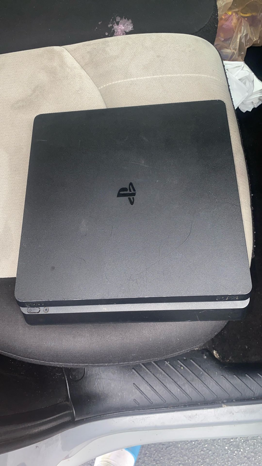 PS4 Black .