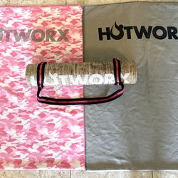 HOTWORX mat + 2 towels