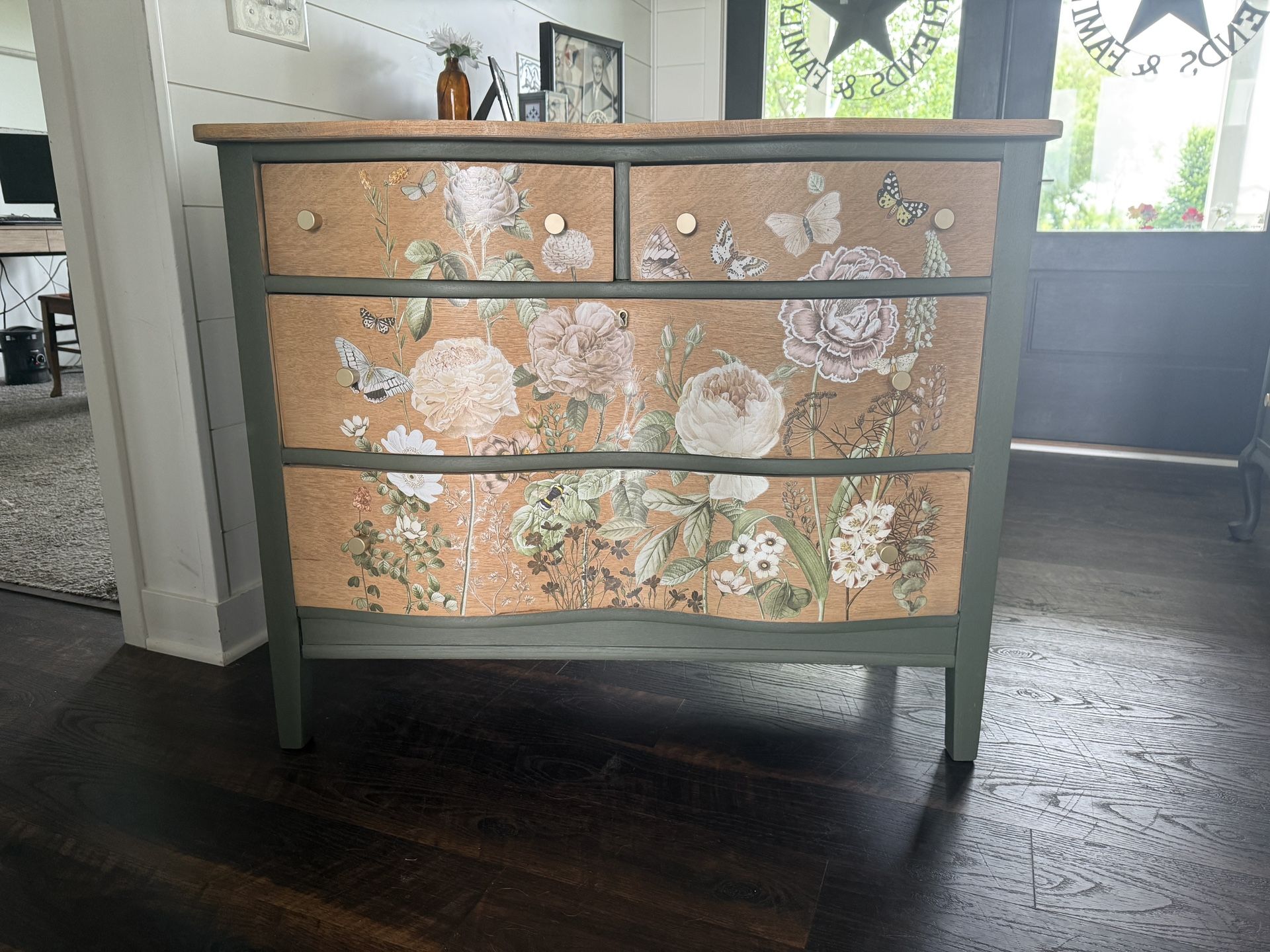Antique Solid Oak Serpentine Dresser circa 1930's