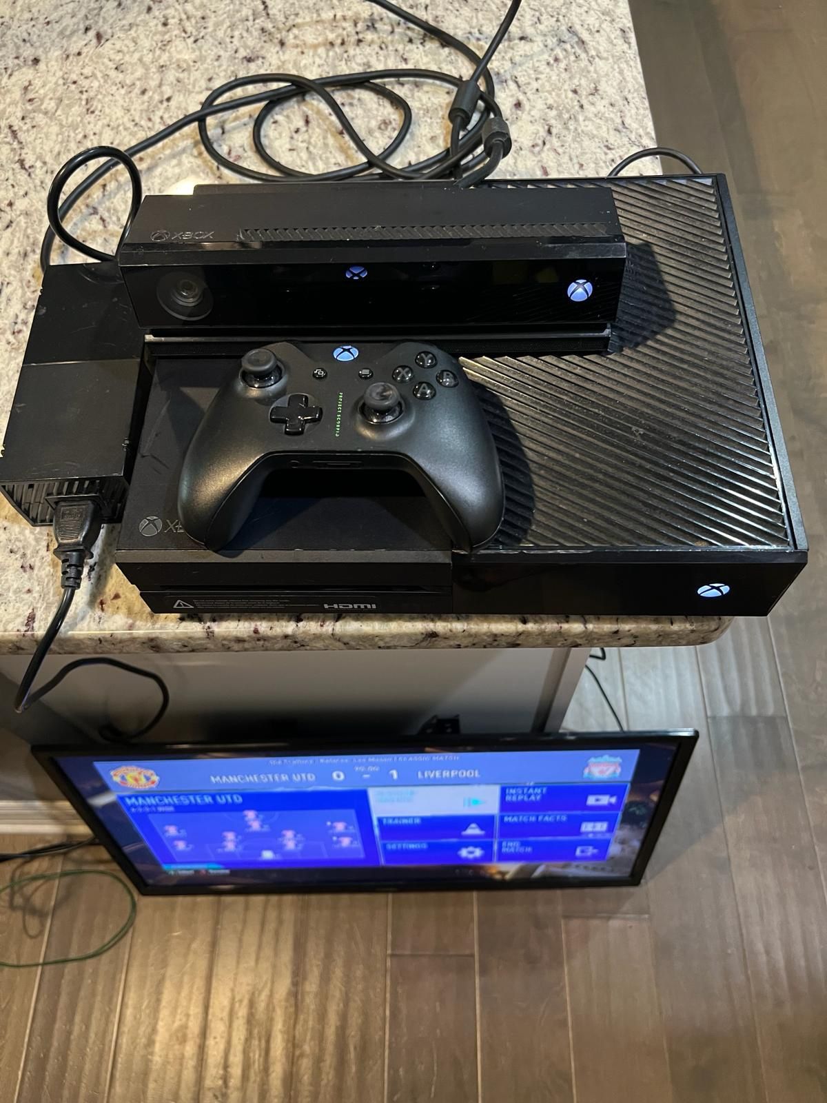 Xbox, Kinect, & 1 controller