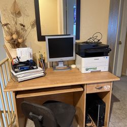 Computer desk