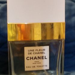 Perfume Une Flyer De Chanel Eau De Toilette 1/4 Full 2.1 Oz Bottle