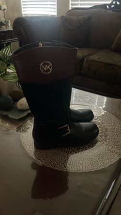 MK boots for girls size 3
