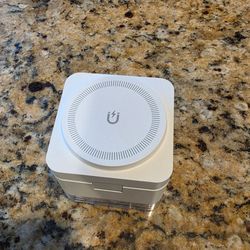 Apple magnetic phone and watch charger