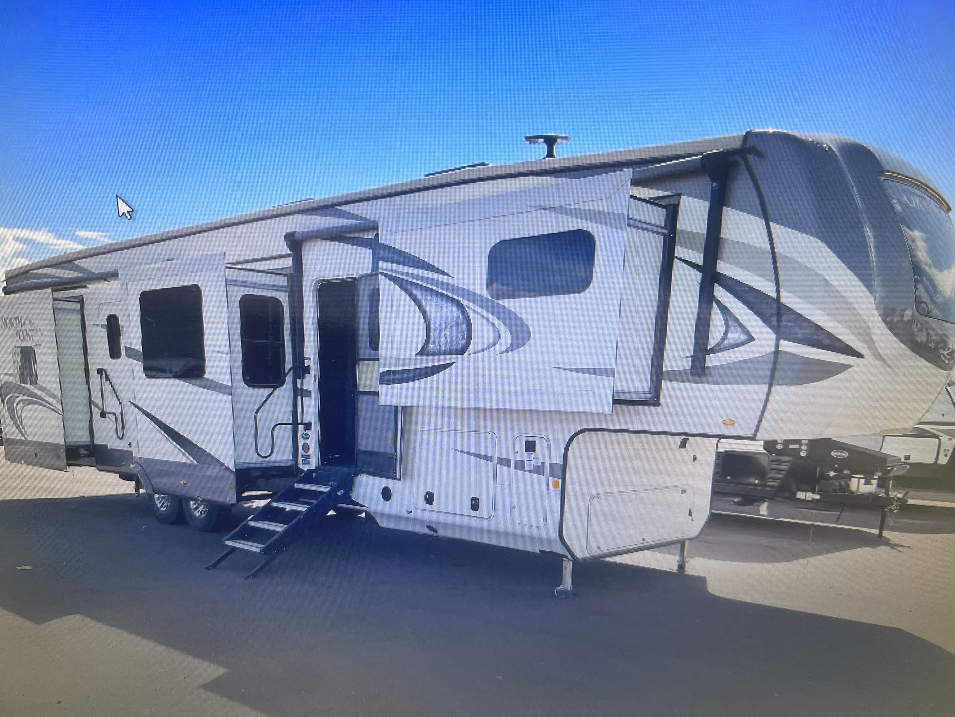 2019 JAYCO NORTH POINT 383FKWS