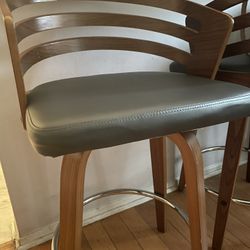 3 Counter Top Stools
