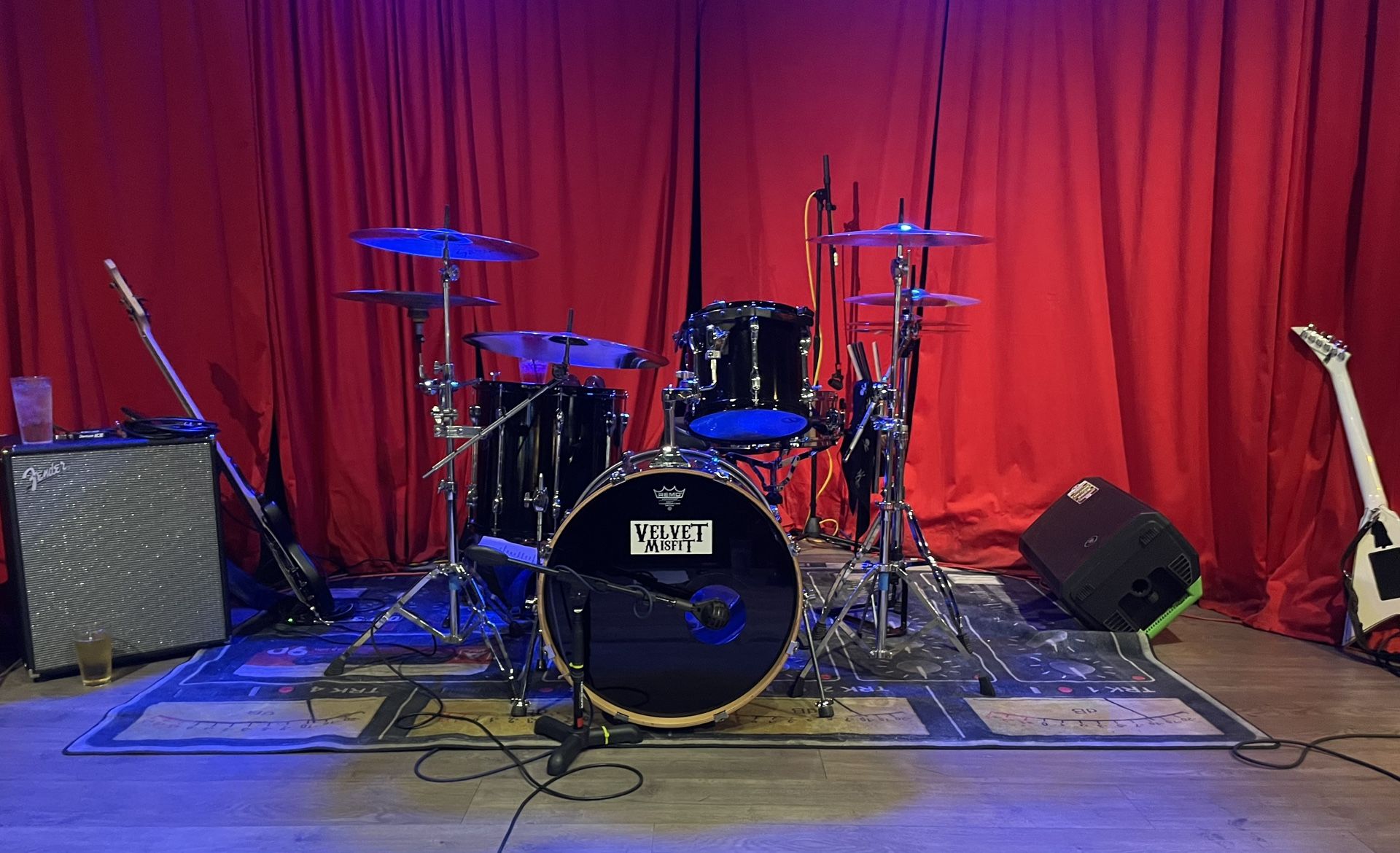 Tama Rockstar 4 Piece Drum Set. ( Read Full Description Below)